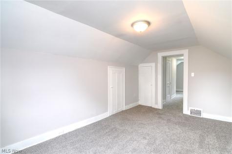 557 Wesleyan Avenue Barberton OH 44203