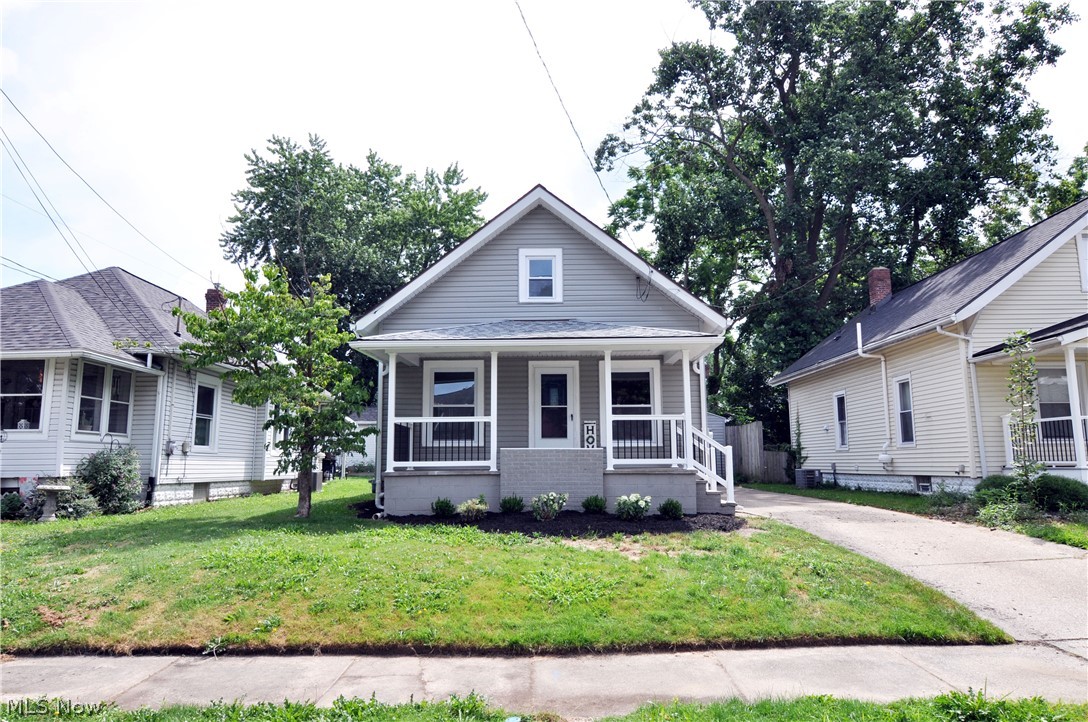 557 Wesleyan Avenue Barberton OH 44203