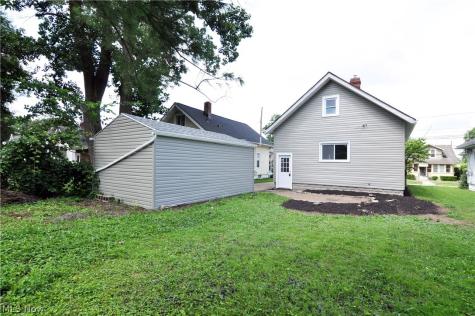 557 Wesleyan Avenue Barberton OH 44203