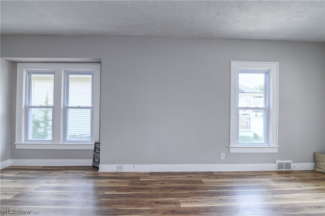 557 Wesleyan Avenue Barberton OH 44203