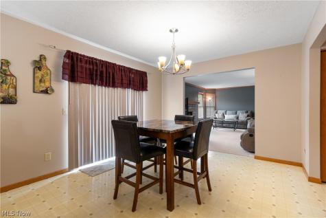 668 Oakcrest Drive Wadsworth OH 44281