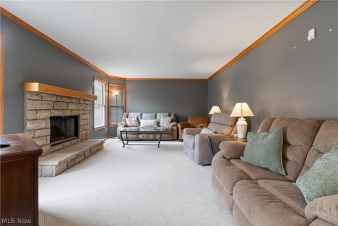 668 Oakcrest Drive Wadsworth OH 44281