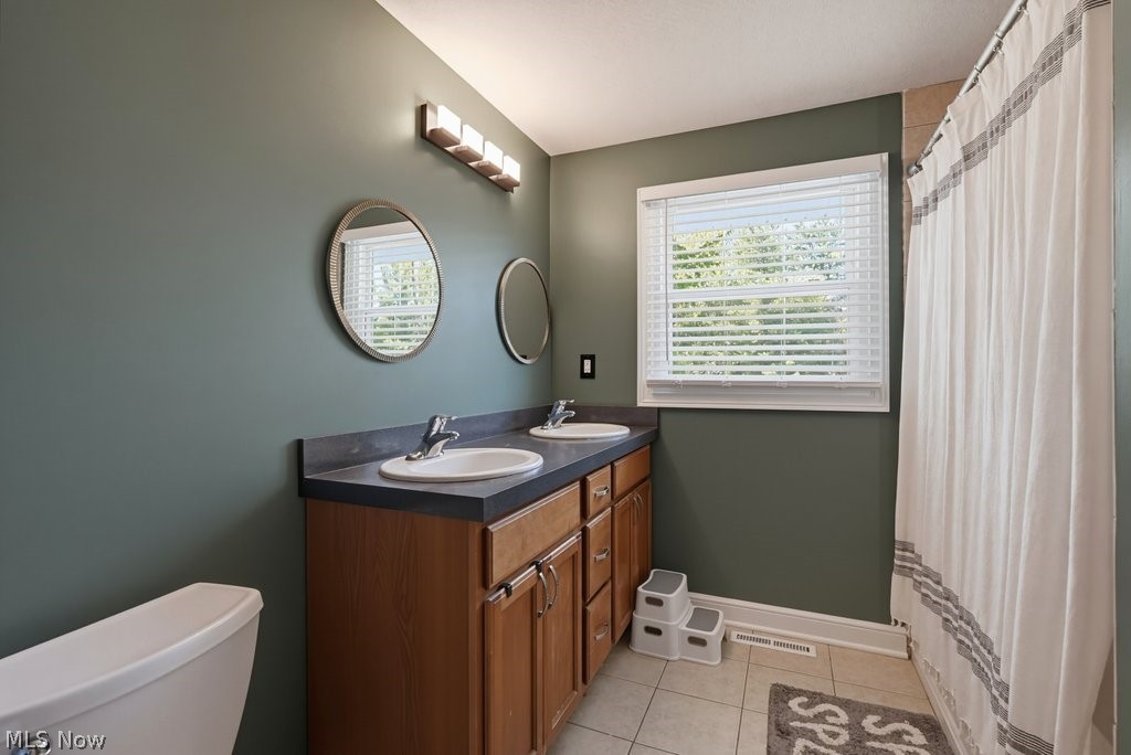 13931 Fox Hollow Drive Novelty OH 44072