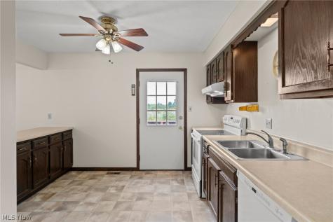 1901 Pleasant Valley Road Streetsboro OH 44241