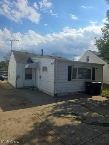 12812 Longmead Avenue Cleveland OH 44135