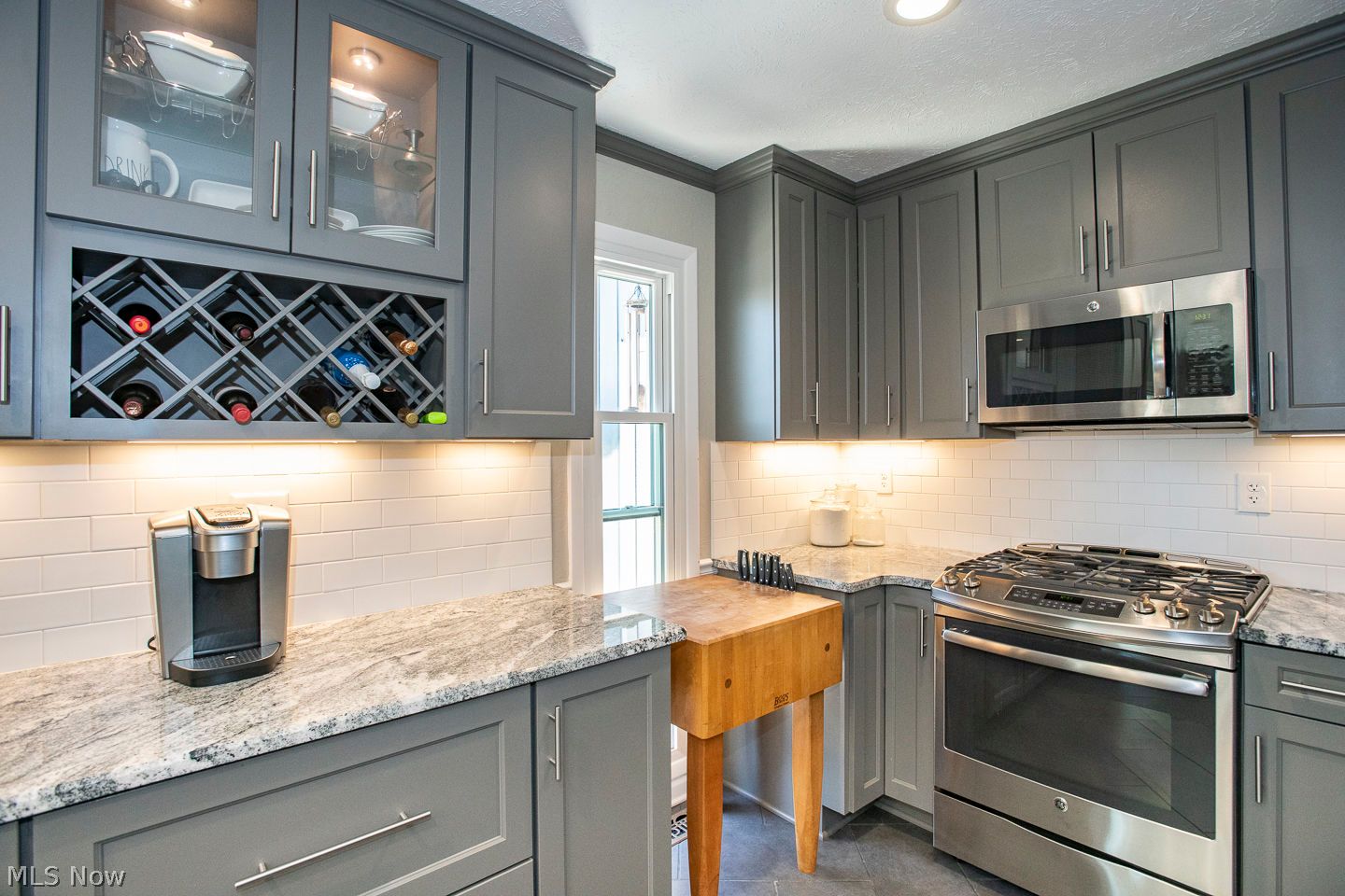 18377 Falling Water Road Strongsville OH 44136