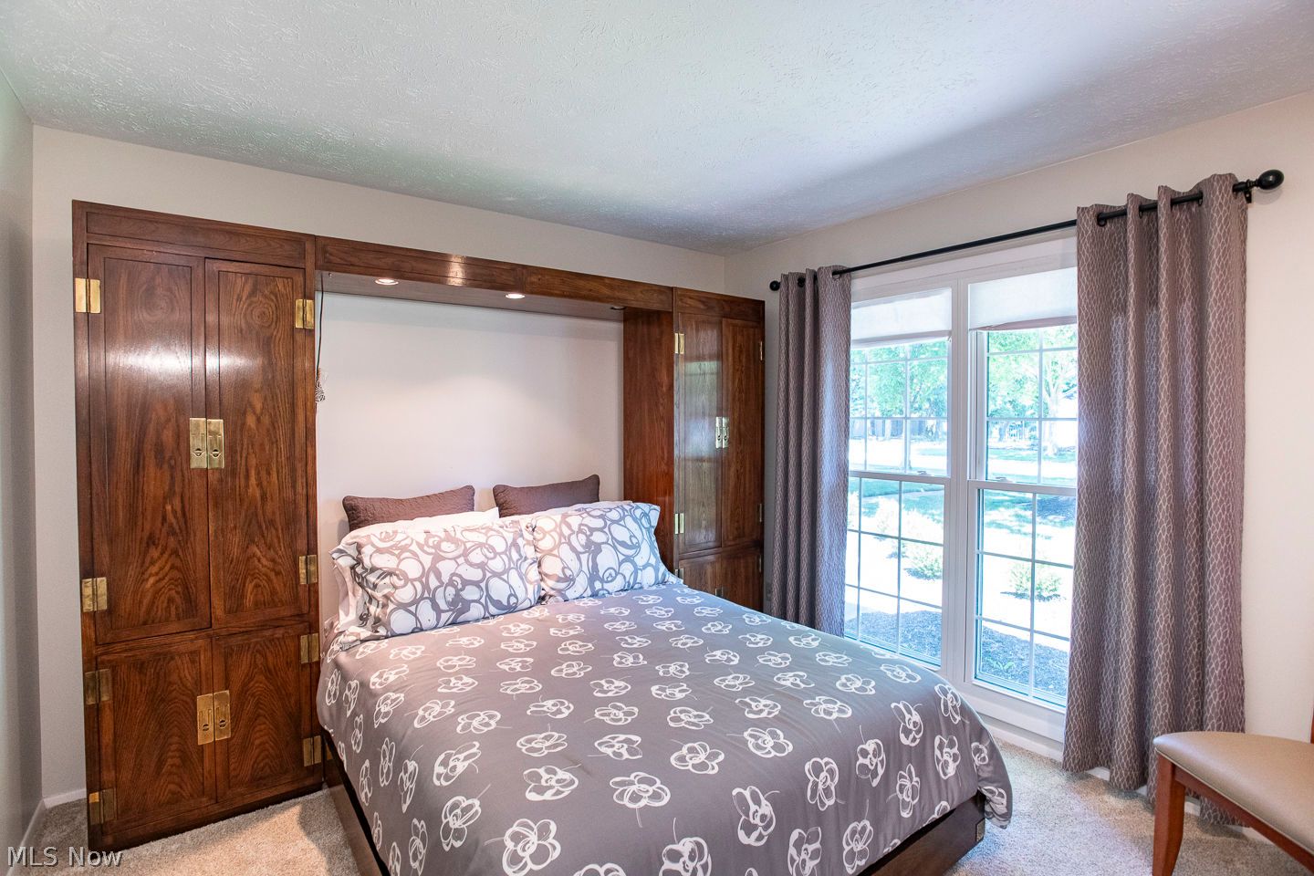 18377 Falling Water Road Strongsville OH 44136