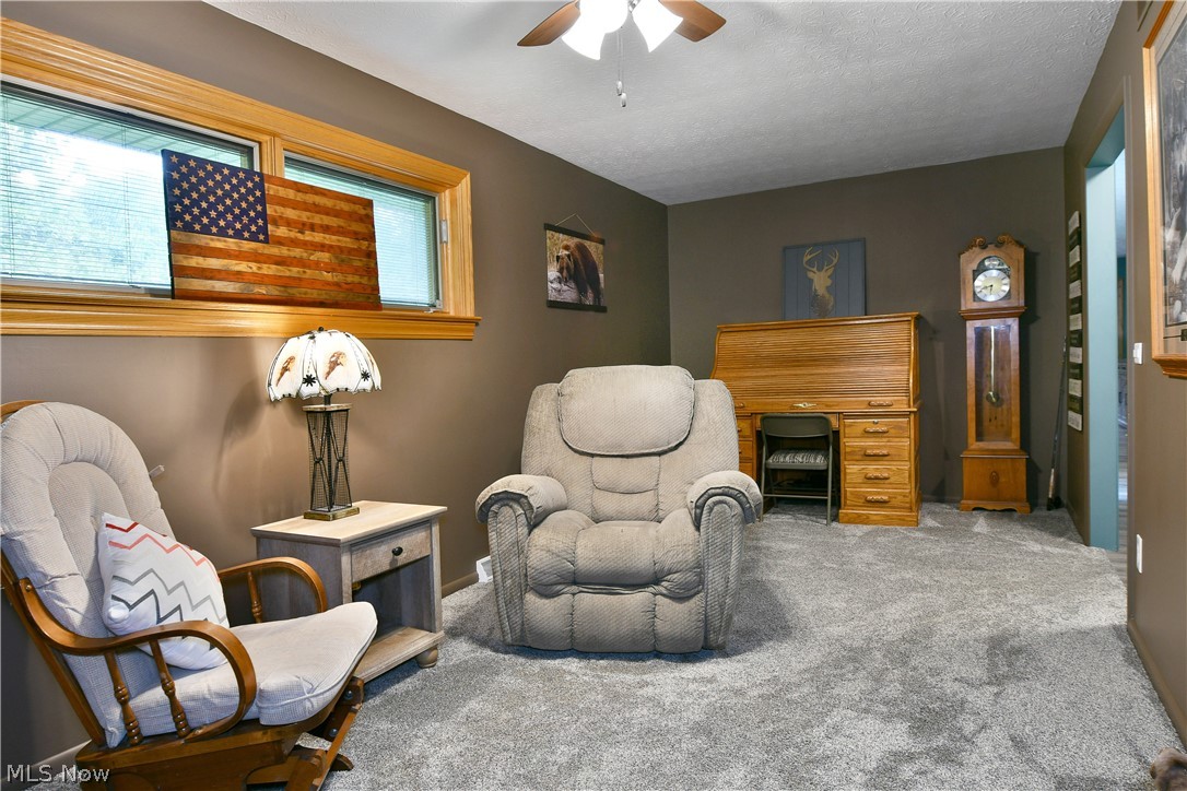 907 Center Street E Warren OH 44481