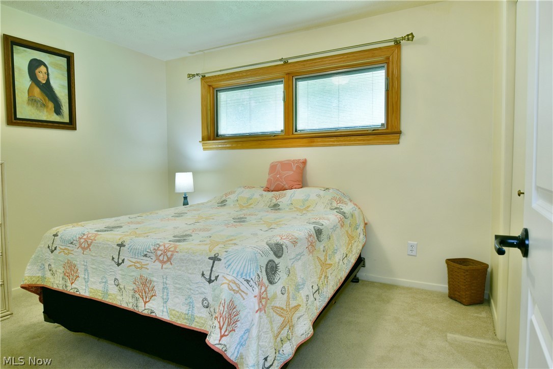 907 Center Street E Warren OH 44481