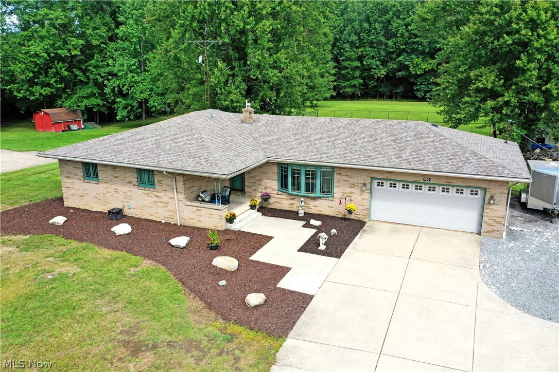 907 Center Street E Warren OH 44481