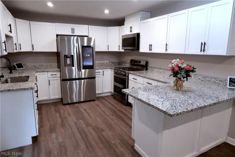 1866 E 31st Street Lorain OH 44055