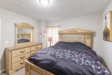 1866 E 31st Street Lorain OH 44055