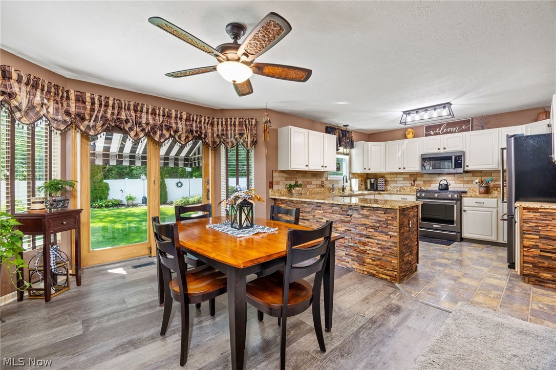 156 Halifax Lane Medina OH 44256