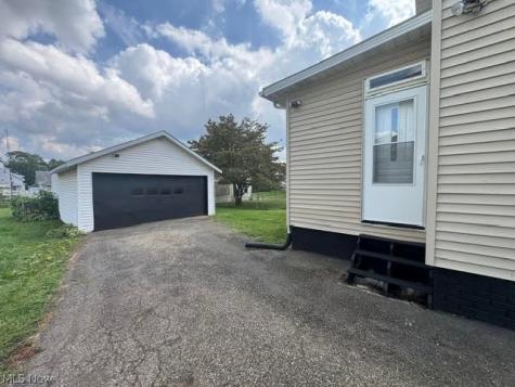 1138 Roslyn Avenue SW Canton OH 44710