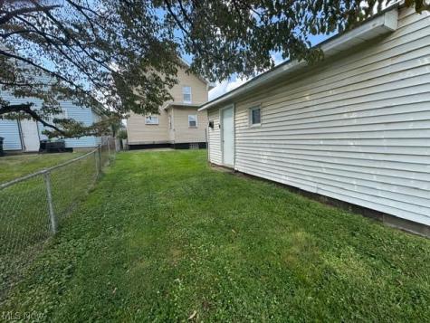 1138 Roslyn Avenue SW Canton OH 44710