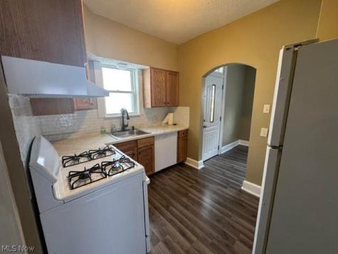 1138 Roslyn Avenue SW Canton OH 44710