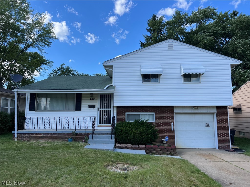 1559 Fairfax Road Akron OH 44313