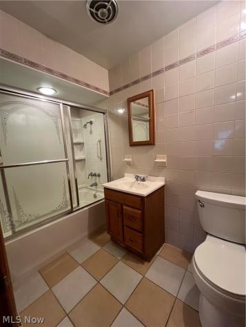 1559 Fairfax Road Akron OH 44313