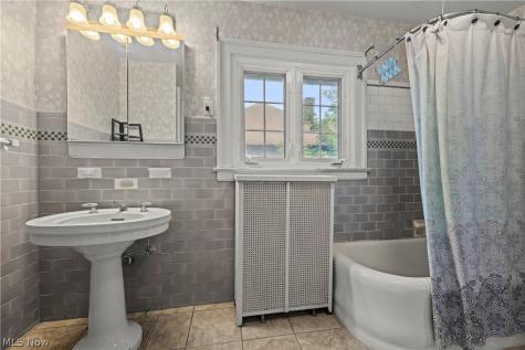 2573 Coventry Road Shaker Heights OH 44120