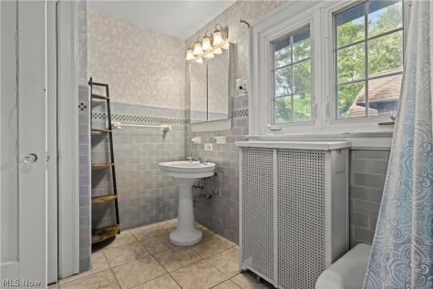 2573 Coventry Road Shaker Heights OH 44120