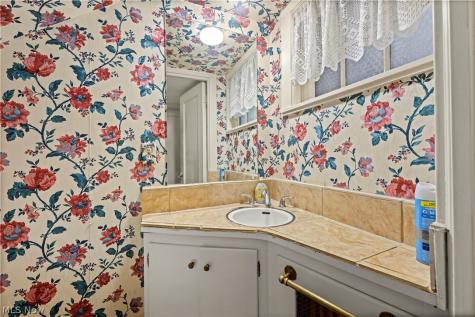 2573 Coventry Road Shaker Heights OH 44120