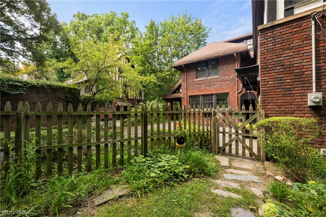 2573 Coventry Road Shaker Heights OH 44120