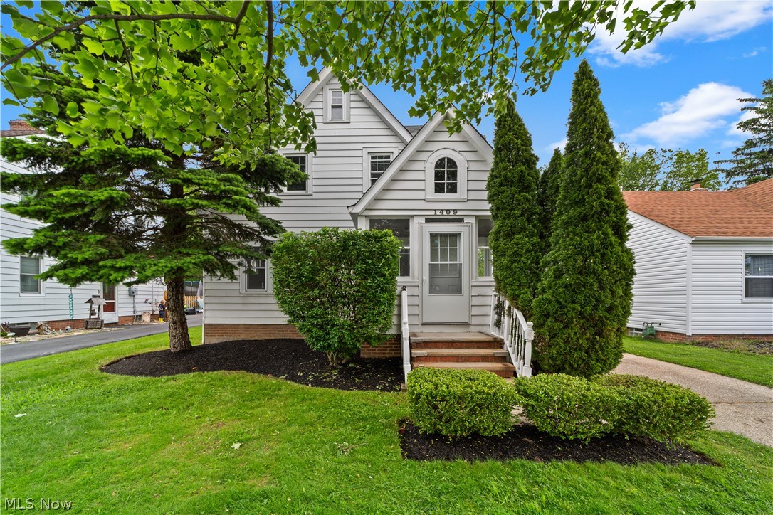 1409 Mayfield Ridge Road Mayfield Heights OH 44124