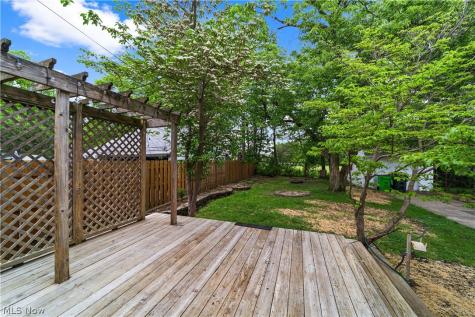 1409 Mayfield Ridge Road Mayfield Heights OH 44124
