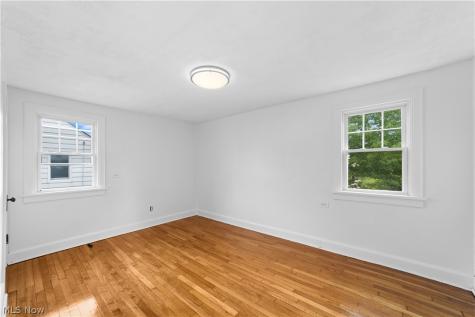 1409 Mayfield Ridge Road Mayfield Heights OH 44124