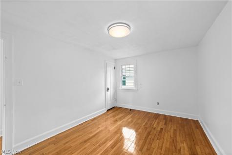 1409 Mayfield Ridge Road Mayfield Heights OH 44124