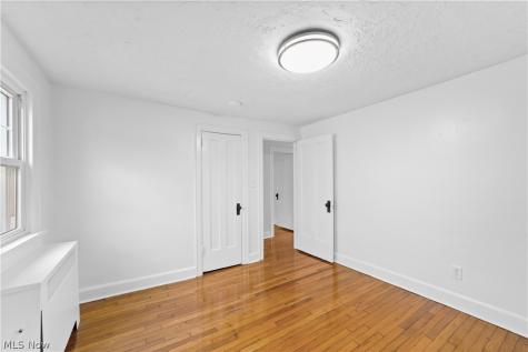 1409 Mayfield Ridge Road Mayfield Heights OH 44124