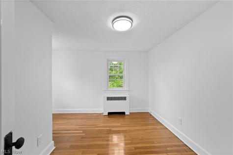 1409 Mayfield Ridge Road Mayfield Heights OH 44124