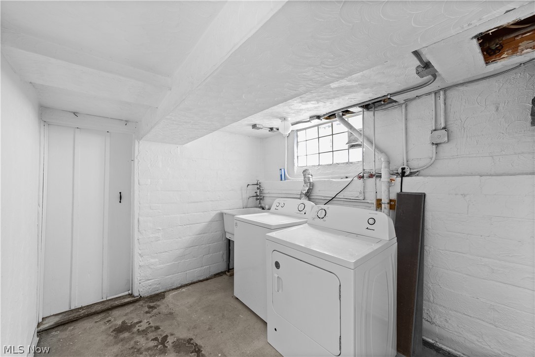 1409 Mayfield Ridge Road Mayfield Heights OH 44124