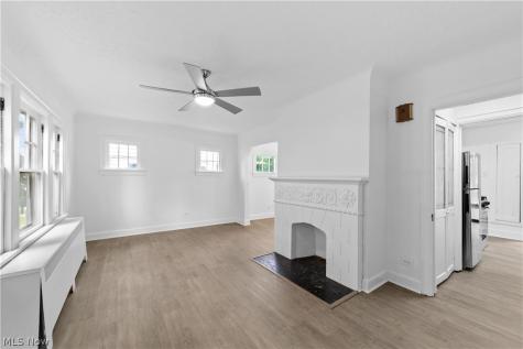 1409 Mayfield Ridge Road Mayfield Heights OH 44124