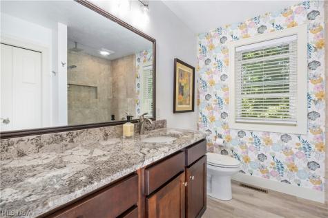 10333 Guilford Road Seville OH 44273
