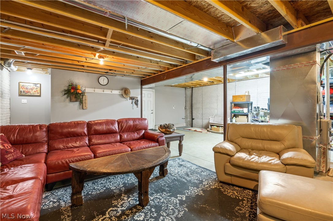 10333 Guilford Road Seville OH 44273