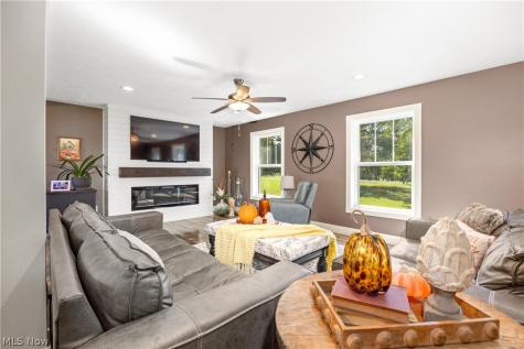 10333 Guilford Road Seville OH 44273