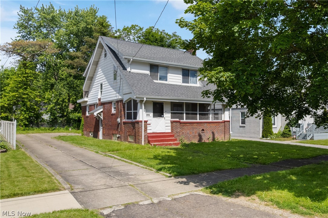890 Winton Avenue Akron OH 44320