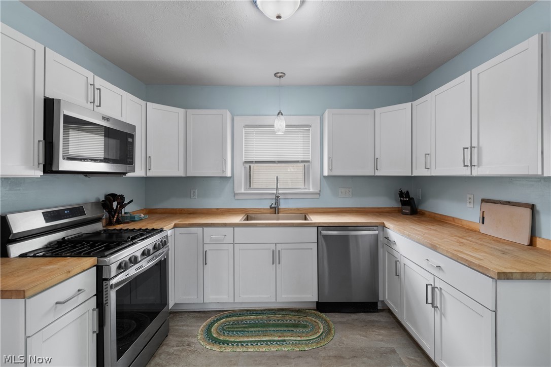 890 Winton Avenue Akron OH 44320