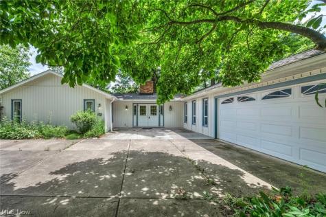 477 Cranston Drive Berea OH 44017