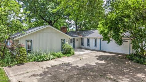 477 Cranston Drive Berea OH 44017