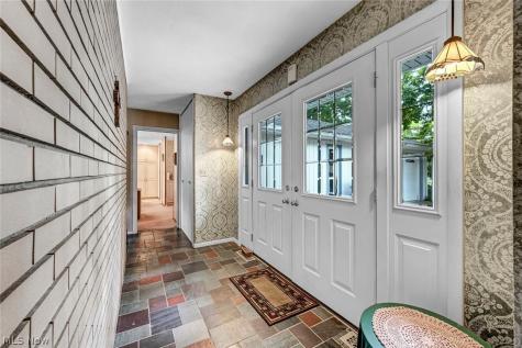 477 Cranston Drive Berea OH 44017