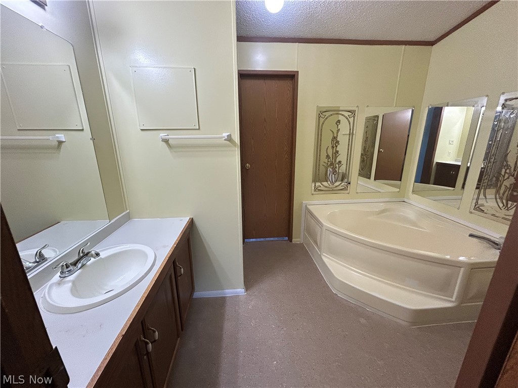 500 S Pleasant Grove Circle Zanesville OH 43701