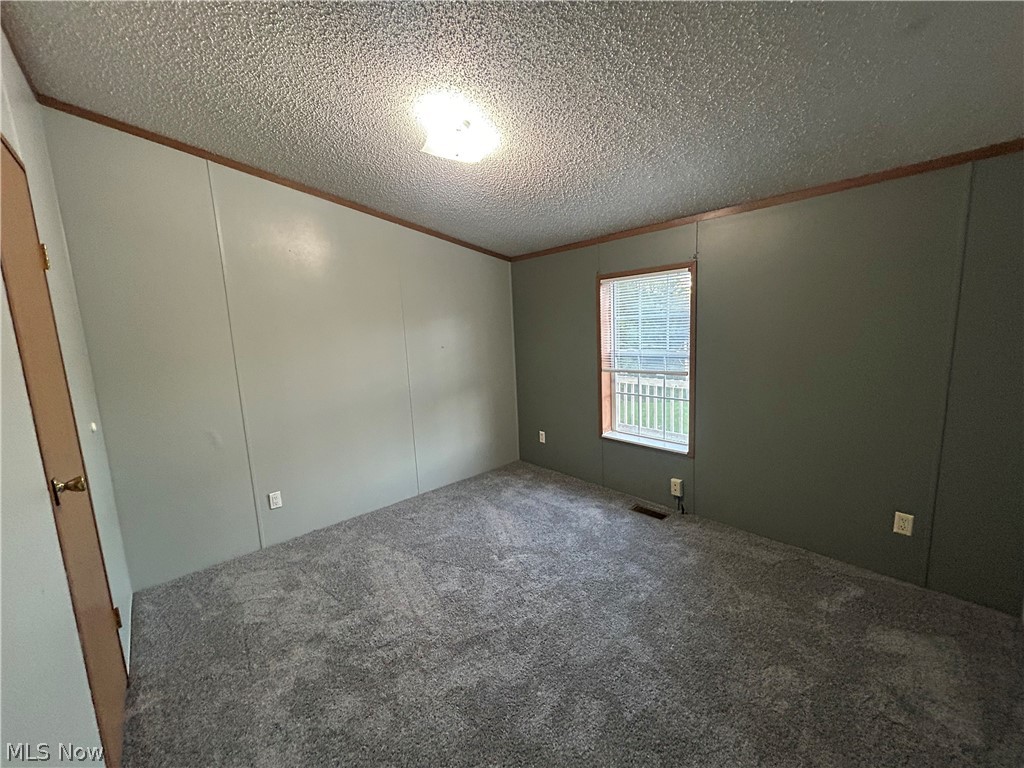 500 S Pleasant Grove Circle Zanesville OH 43701