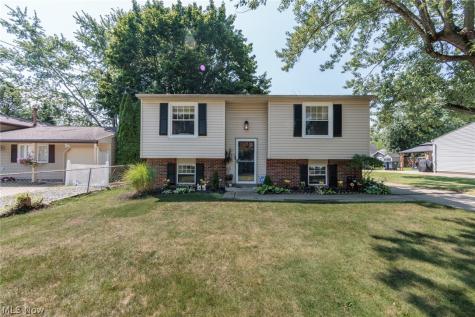 1404 Kendale Drive Akron OH 44314