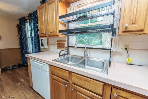 1404 Kendale Drive Akron OH 44314