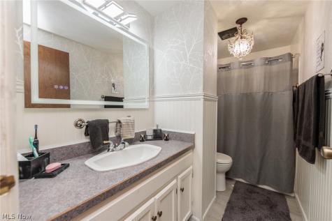 1404 Kendale Drive Akron OH 44314