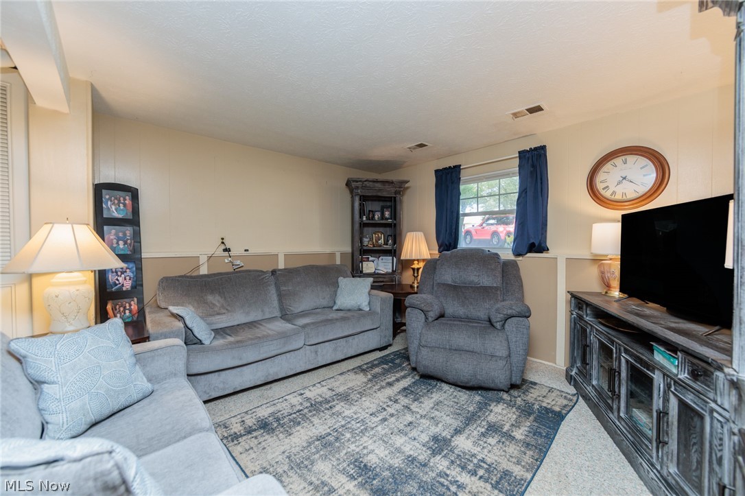 1404 Kendale Drive Akron OH 44314