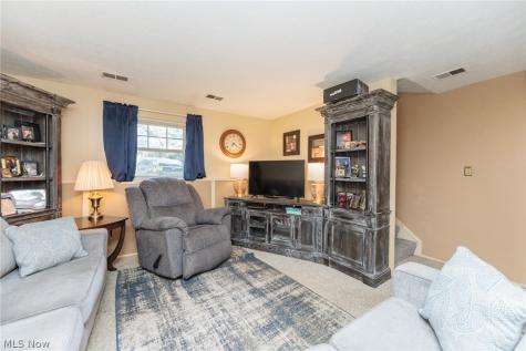 1404 Kendale Drive Akron OH 44314
