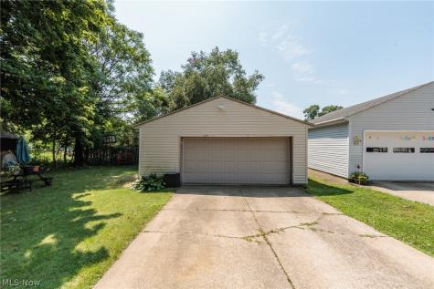 1404 Kendale Drive Akron OH 44314